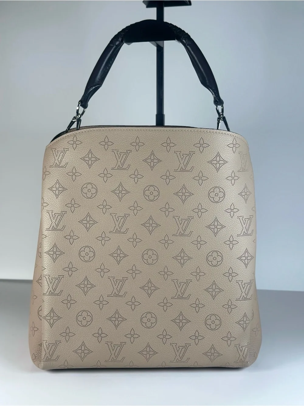 Authentic Louis Vuitton Mahina Babylone PM Bucket Bag